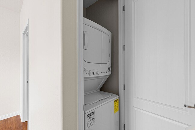 Building Photo - Beautiful West Vegas Home With Next Gen Suite