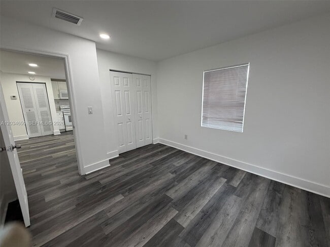 Building Photo - 2025 NW 72nd St