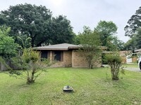 Building Photo - 105 S Oklahoma St