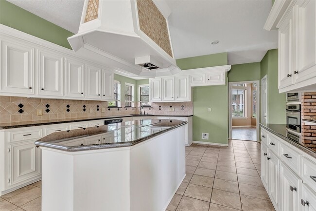 Building Photo - 12102 Moorcreek Dr