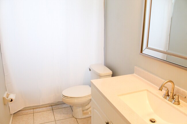 Building Photo - 178 175th Ave E