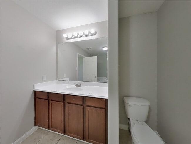 Building Photo - 815 Marigold Rd