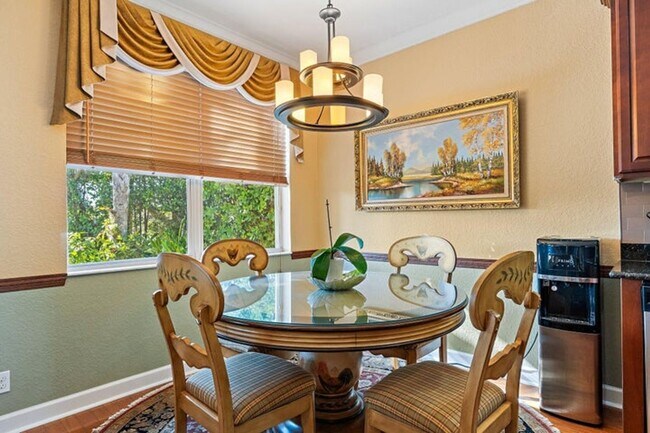 Building Photo - 6024 SE Crooked Oak Ave