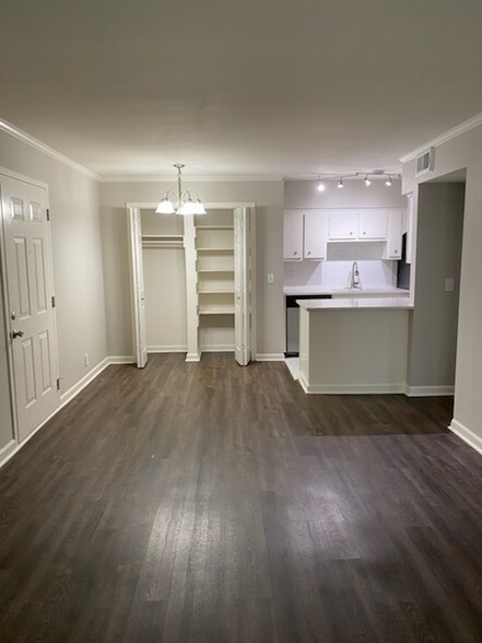 Dining Room & Kitchen with Stainless Steele Appliances - Convent Park Apartments