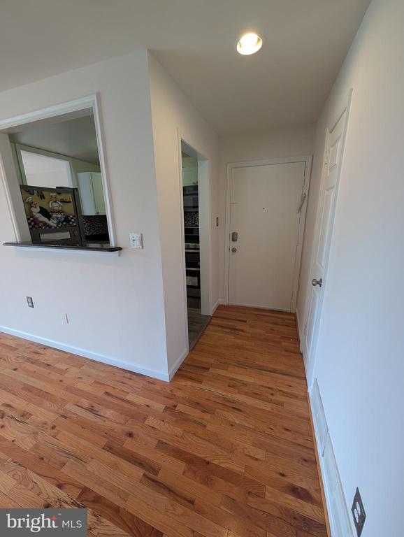 Building Photo - 7103 Donnell Pl