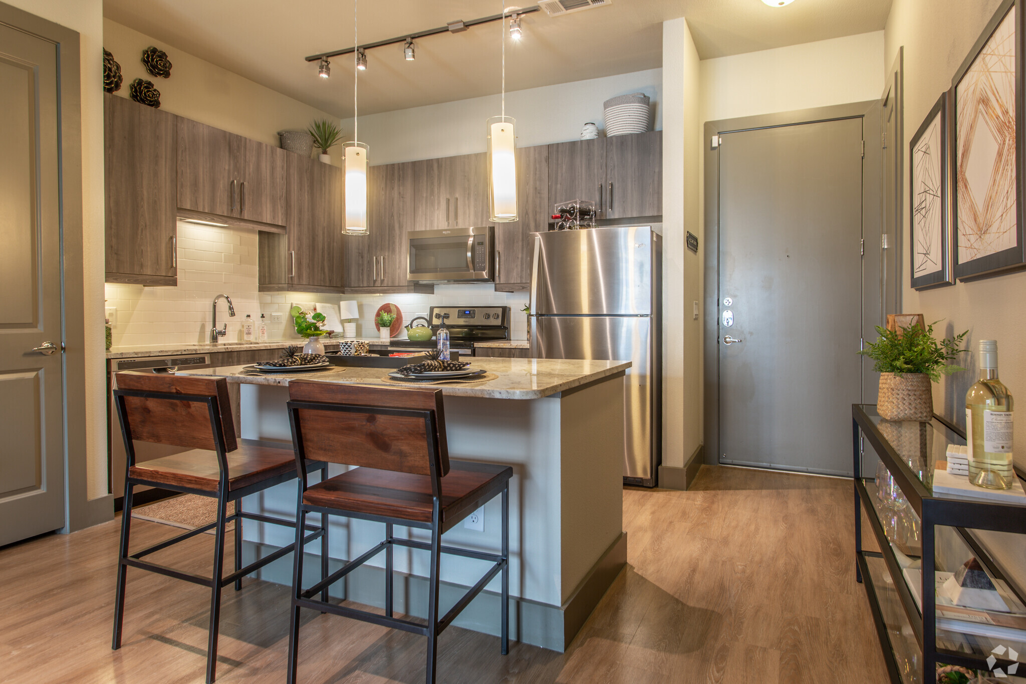 1 BR, 1 BA - 780 SF - THE ABBEY AT NORTHPOINT