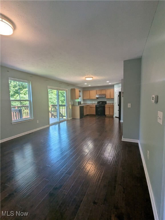 Building Photo - 145 Park View Ct