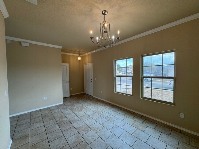 Building Photo - Move-In Special! Spacious 3BR Home with Large Private Yard in Mission Del Lago