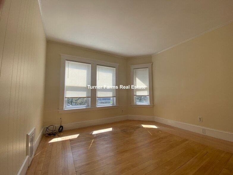 Building Photo - 65 Wareham St