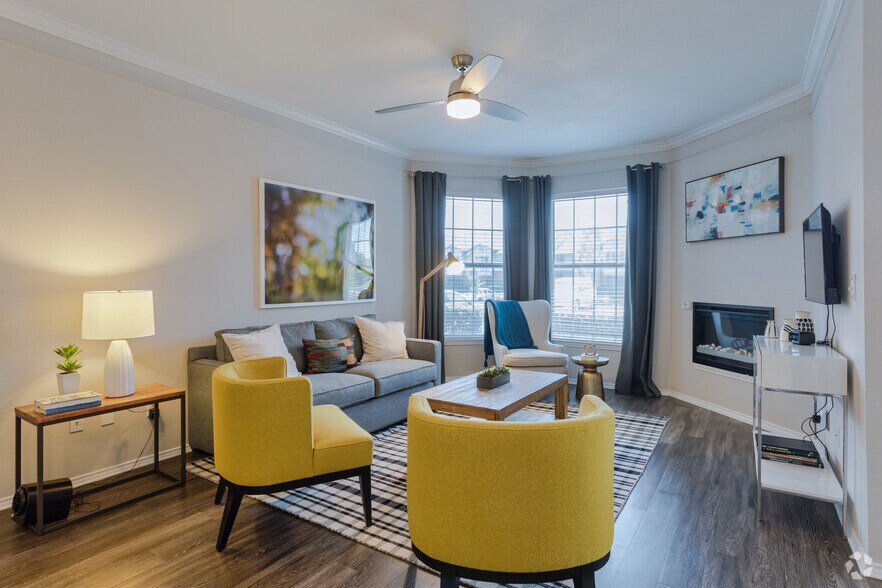 Keystone at Castle Hills 4600 N Josey Ln Carrollton TX 75010