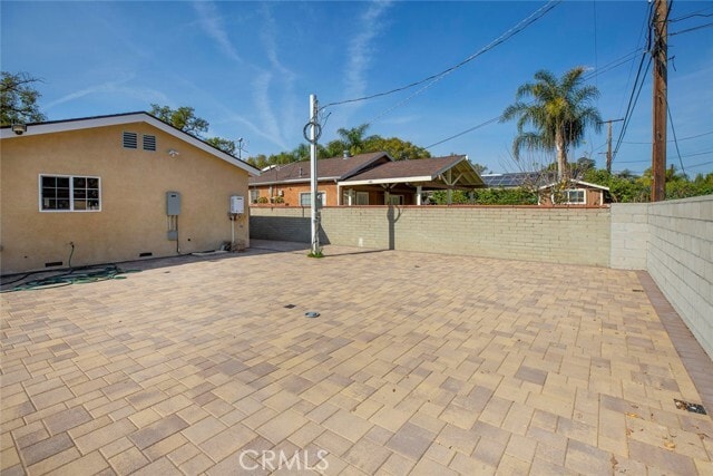 Building Photo - 7822 Hazeltine Ave