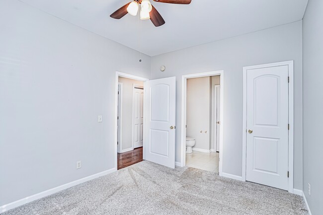 Building Photo - 105 Woodside Cir