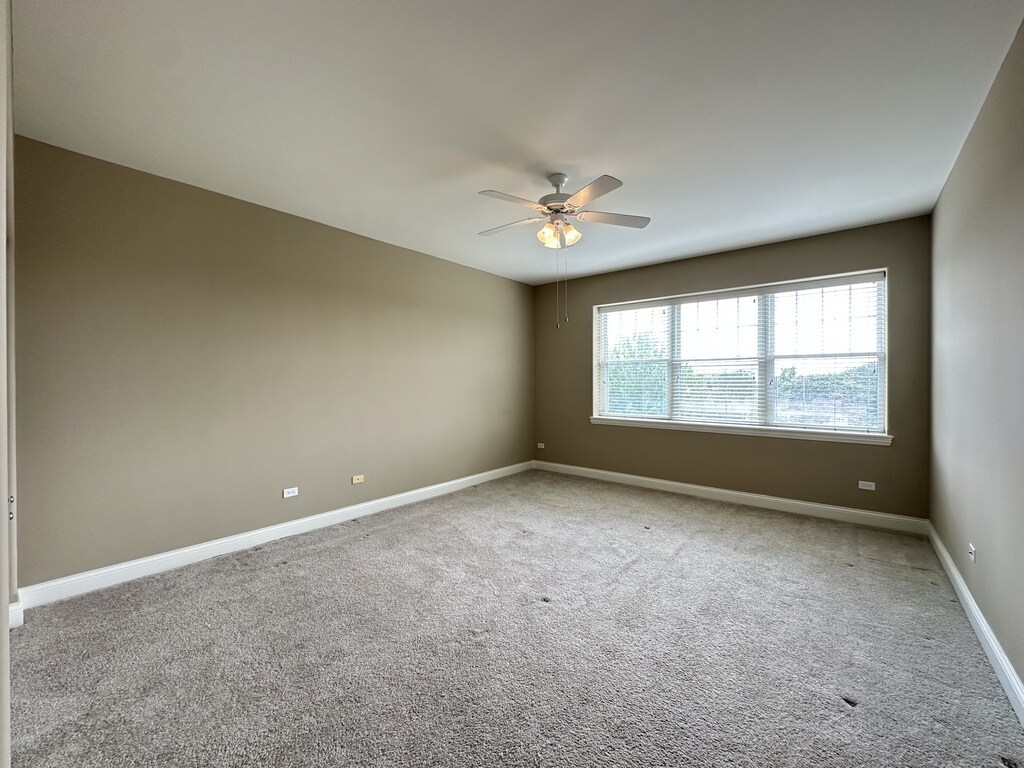 Building Photo - 2 Itasca Place
