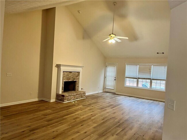 Building Photo - 283 Grand Ashbury Ln