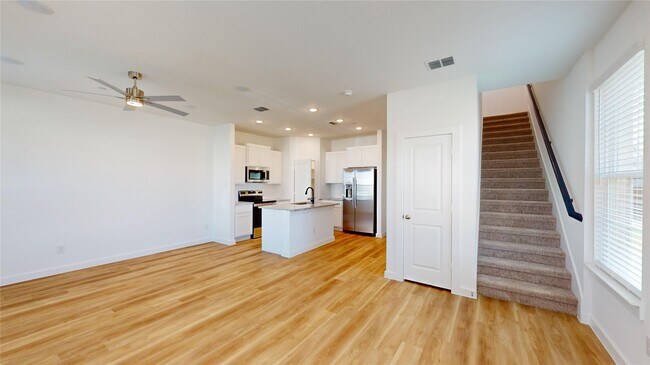 Building Photo - 2920 ELLE DR