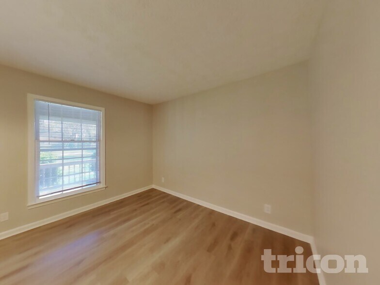 Building Photo - 199 Kings Ct NW