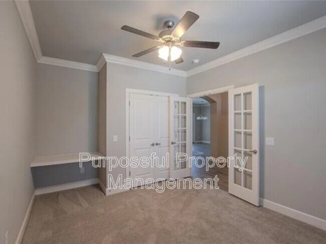 Building Photo - 12037 Ashford Dr