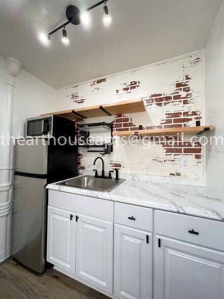 Building Photo - 2535 Adams Ave