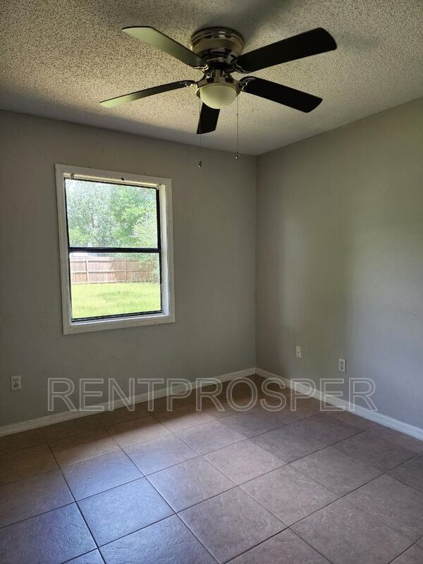 Building Photo - 3816 Sutters Mill Circle