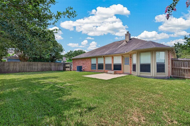 Building Photo - 17123 Pecan Acres Dr