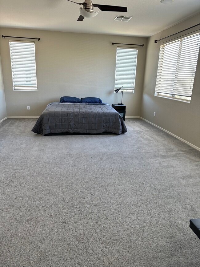 Building Photo - 18686 E Mockingbird Dr