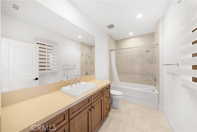 Building Photo - 106 Heavenly