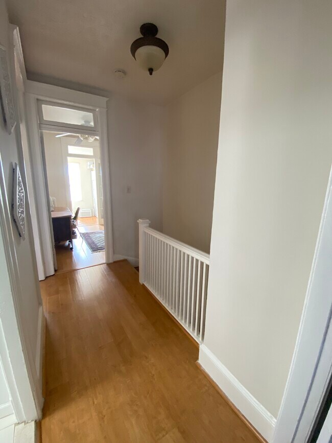 Building Photo - 1145 Morse St NE