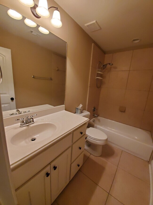 Building Photo - 9737 Faversham Ct