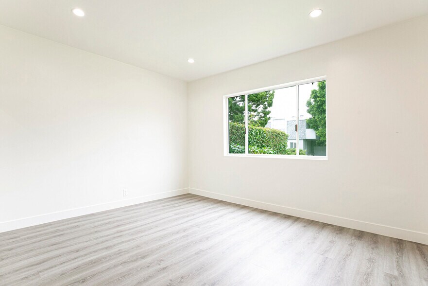 Building Photo - 4335 Sunnyslope Ave