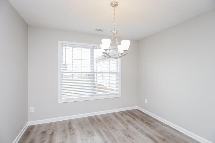 Building Photo - 235 Acorn Hill Ct