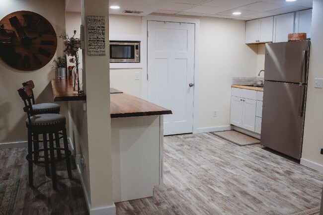 Building Photo - 9237 Shorter Lake Rd