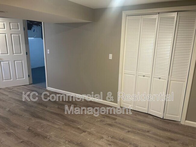 Building Photo - 309 Manor Ln