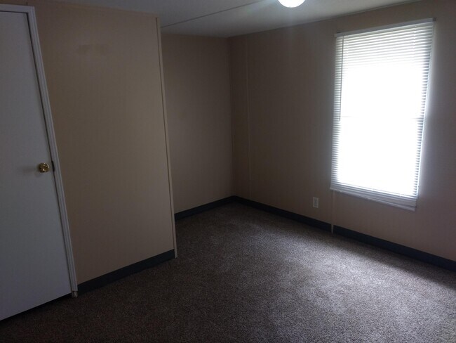 Building Photo - 6213 Little Madison Way