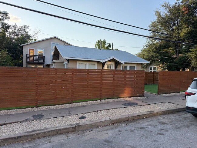 Building Photo - 2902 Pearl St