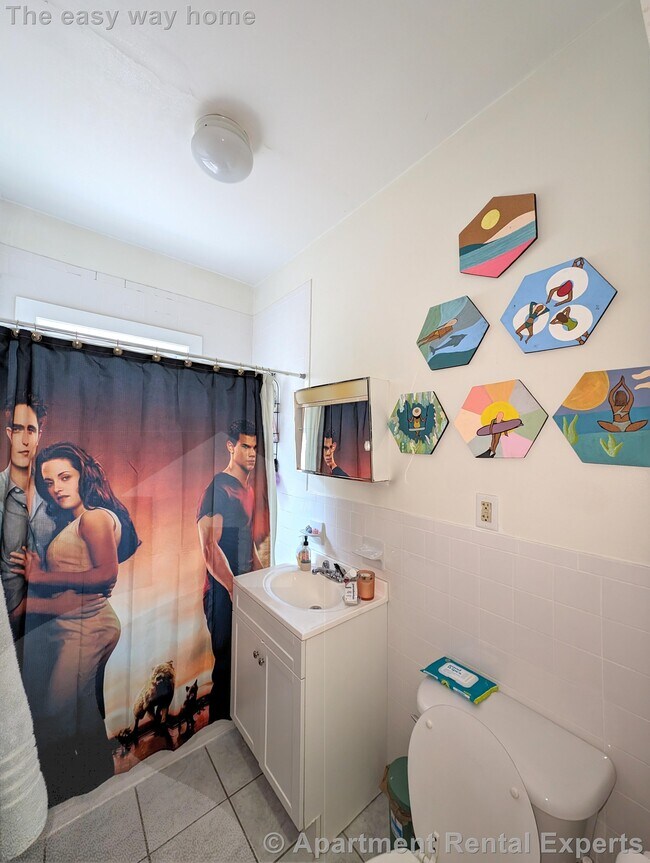 Building Photo - 163 Summer St