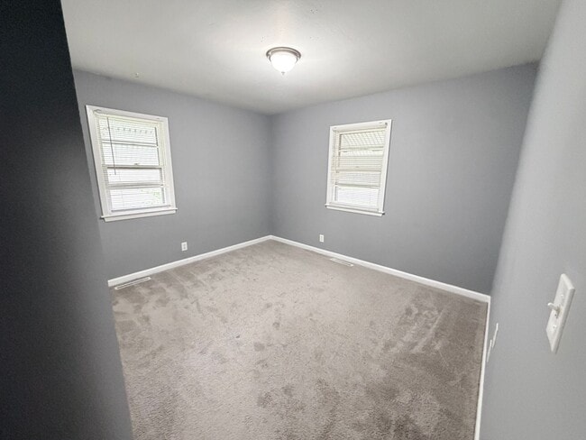 Building Photo - 2503 S Crescent Ave