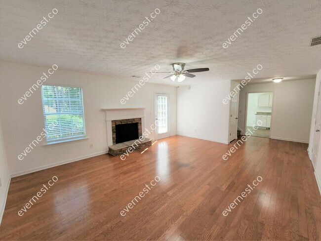 Building Photo - 4977 Hudson Rd