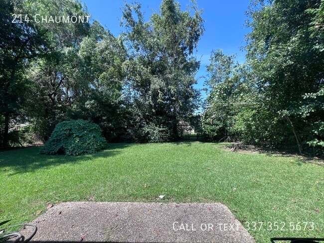 Building Photo - 214 Chaumont-