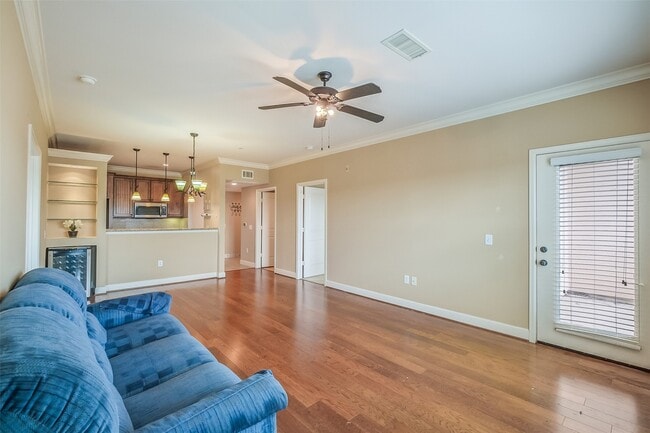 Building Photo - 2203 Dorrington St