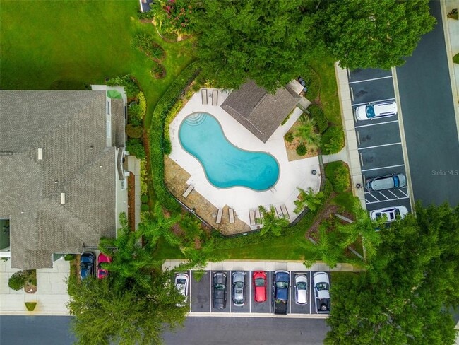 Building Photo - 2052 Park Crescent Dr