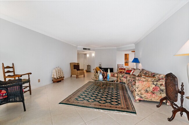 Building Photo - 1340 S Ocean Blvd