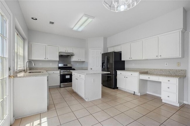 Building Photo - 7810 Brookwood Way