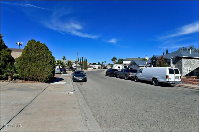 Building Photo - 2013 Sun Country Dr