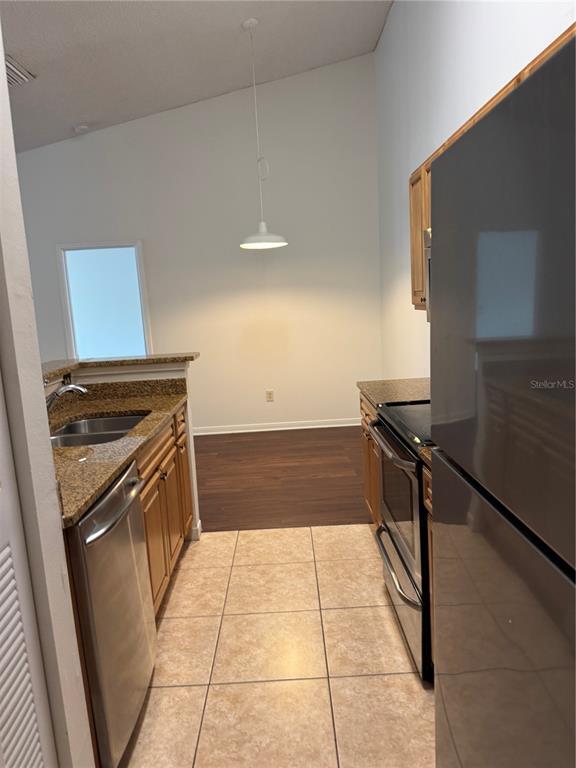 Building Photo - 2516 Grassy Point Dr