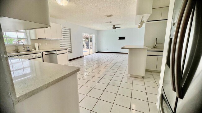 Building Photo - 15321 SW 59th St