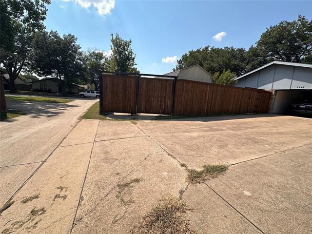 Building Photo - 2545 Norway Dr