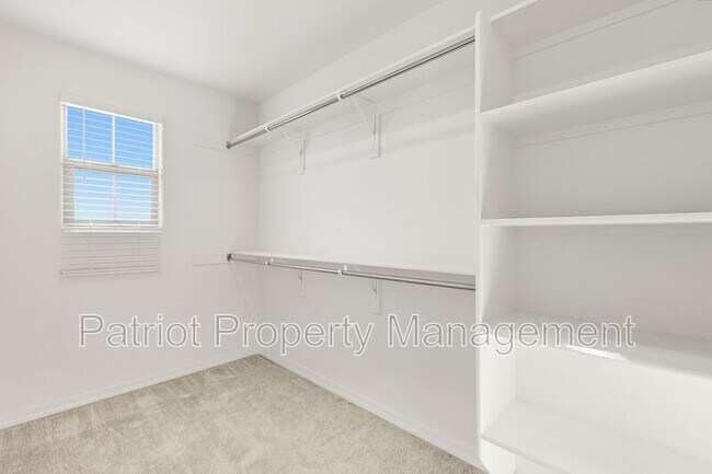 Building Photo - 5821 W Pueblo Ave