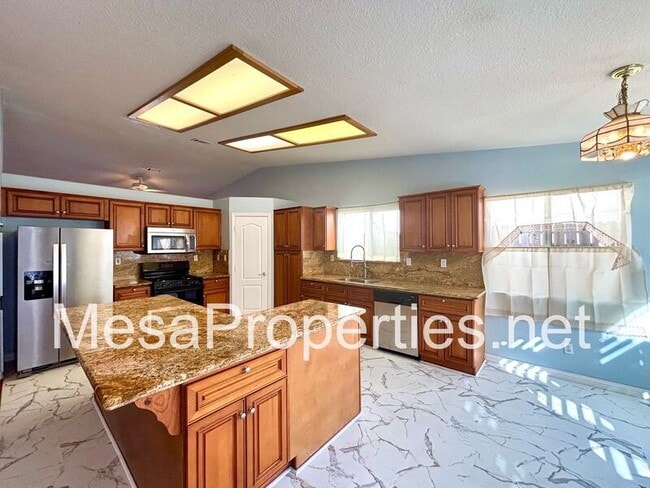 Building Photo - 13359 Medicine Bow Ct