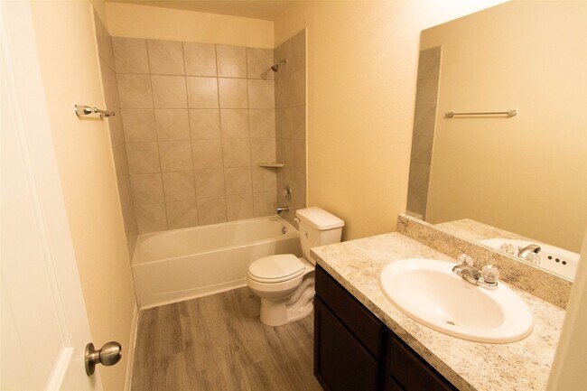 Building Photo - 301 N Meadows Dr