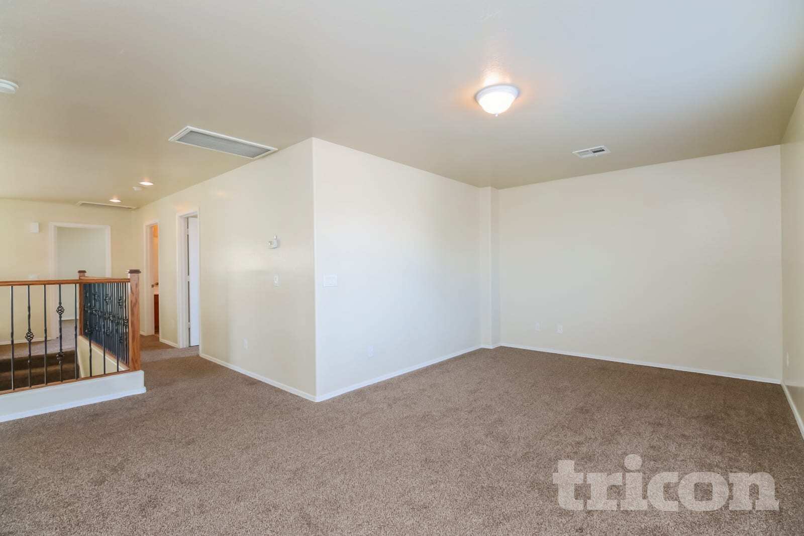 Building Photo - 44369 W Oster Dr